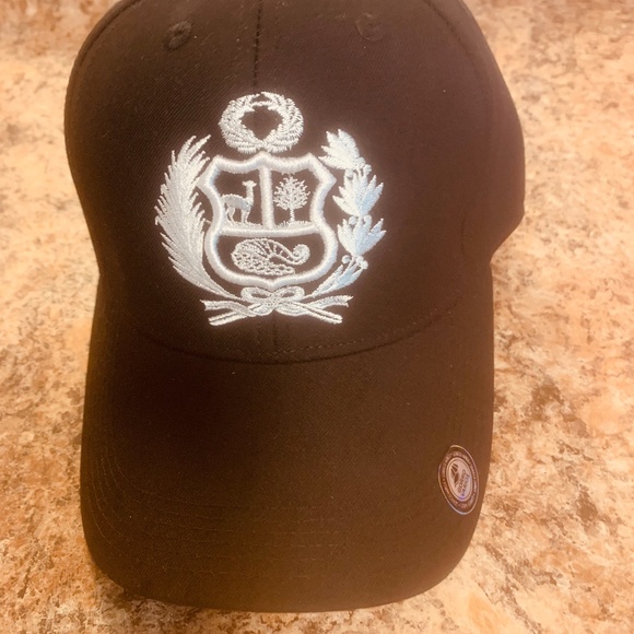 ‎Hats - Picture 1 of 3